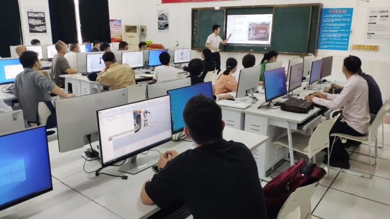 兩個月掌握工業機器人操作，設計城助力北滘培育智造人才！